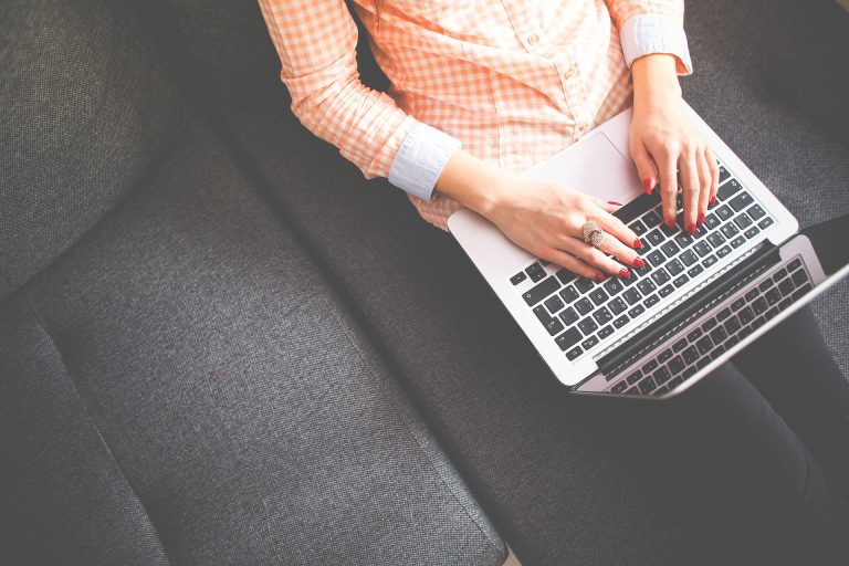 Read more about the article The complete guide on how to start a blog in 2022!