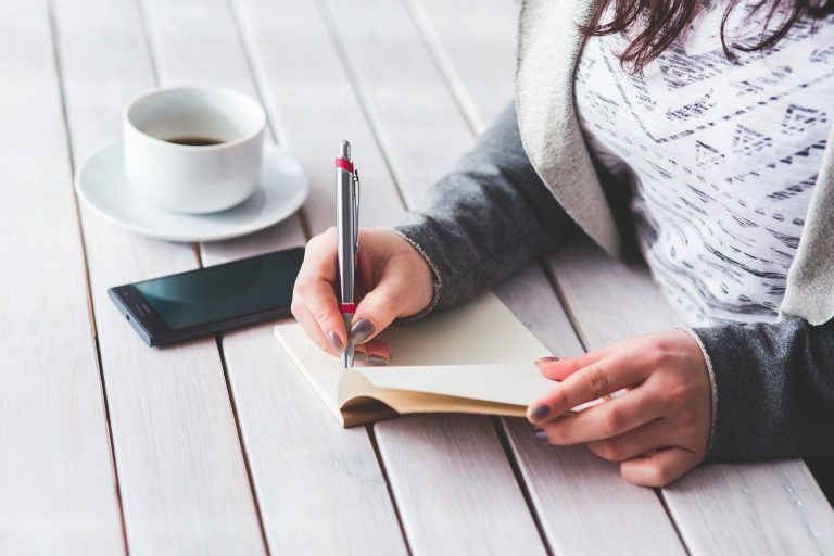 Read more about the article Which side hustle to start when you need money that really works